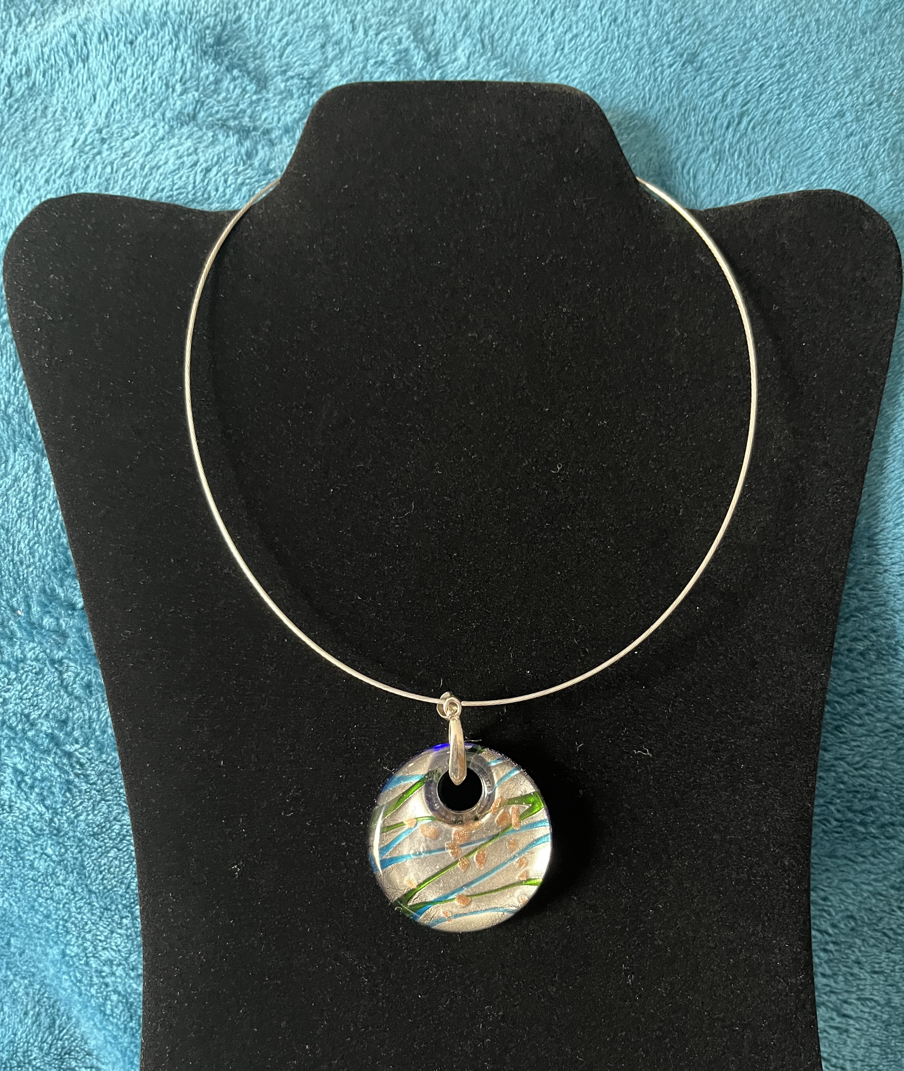 Artsy Pendant Necklace 